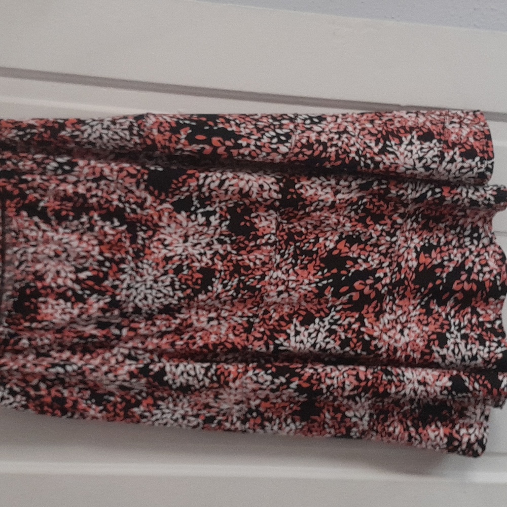 Womens pull on skirt XL